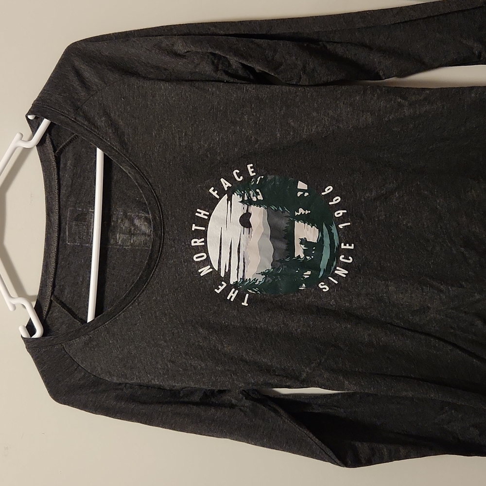North Face Women's Long Sleeve